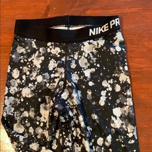 Nike Pro Workout Capris